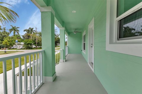 Villa ou maison à vendre à Punta Gorda, Floride: 2 chambres, 127.65 m2 № 1275619 - photo 7