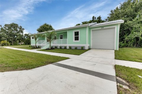 Villa ou maison à vendre à Punta Gorda, Floride: 2 chambres, 127.65 m2 № 1275619 - photo 3