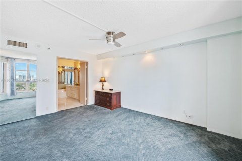 Condominio en venta en Aventura, Florida, 2 dormitorios, 126.81 m2 № 1073456 - foto 16