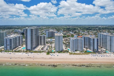 Condo in Fort Lauderdale, Florida, 2 bedrooms  № 1224897 - photo 23