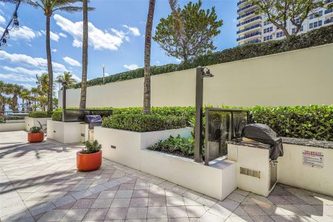 Condo in Fort Lauderdale, Florida, 2 bedrooms  № 1224897 - photo 17