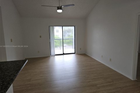 Copropriété à vendre à Coral Springs, Floride: 2 chambres, 103.49 m2 № 1353810 - photo 14