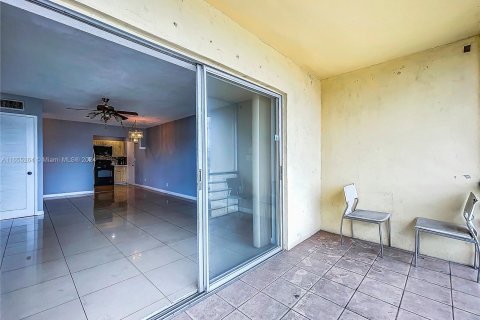 Copropriété à vendre à Lauderhill, Floride: 2 chambres, 79.9 m2 № 1353769 - photo 22