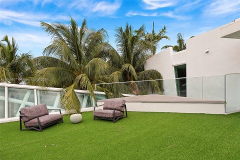 Villa ou maison à vendre à Golden Beach, Floride: 6 chambres, 673.45 m2 № 1332277 - photo 23