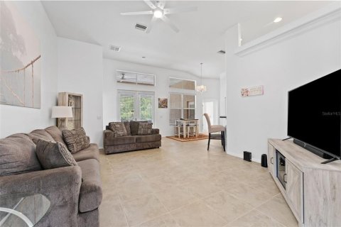 Casa en venta en Tampa, Florida, 4 dormitorios, 231.88 m2 № 1361696 - foto 14