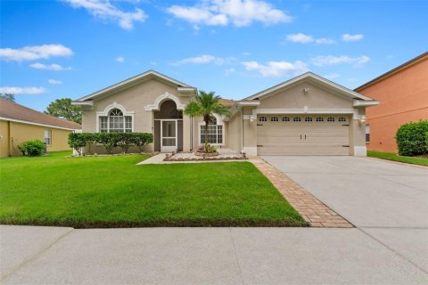 House in Tampa, Florida 4 bedrooms, 231.88 sq.m. № 1361696 - photo 1