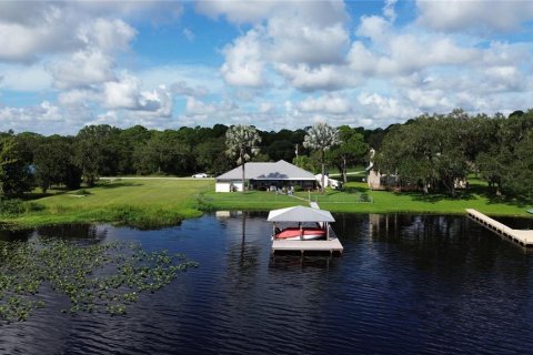 House in Sebring, Florida 3 bedrooms, 176.33 sq.m. № 1361759 - photo 30