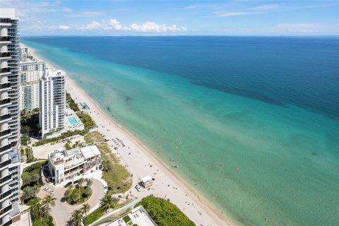 Condominio en venta en Hallandale Beach, Florida, 1 dormitorio, 78.41 m2 № 1292570 - foto 17