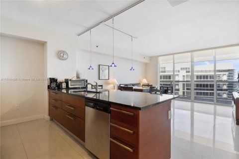 Condominio en venta en Hallandale Beach, Florida, 1 dormitorio, 78.41 m2 № 1292570 - foto 8