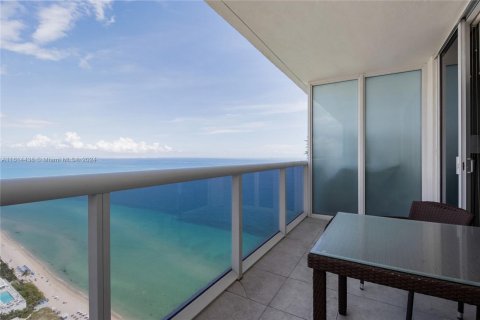 Copropriété à vendre à Hallandale Beach, Floride: 1 chambre, 78.41 m2 № 1292570 - photo 15