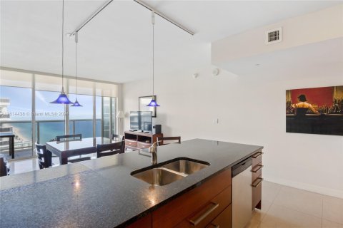 Copropriété à vendre à Hallandale Beach, Floride: 1 chambre, 78.41 m2 № 1292570 - photo 7