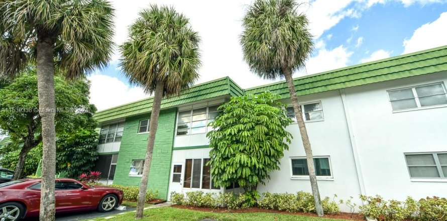 Condominio en Lauderhill, Florida, 1 dormitorio  № 1044590