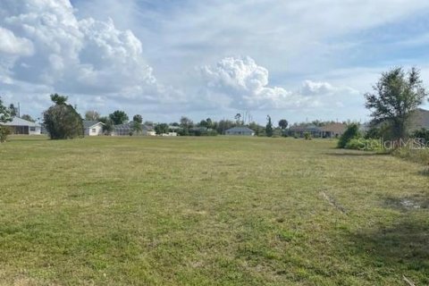 Terreno en venta en Punta Gorda, Florida № 1286077 - foto 1