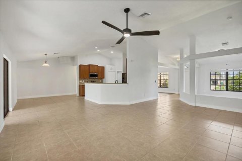 Villa ou maison à vendre à Port Charlotte, Floride: 5 chambres, 282.05 m2 № 1360884 - photo 12