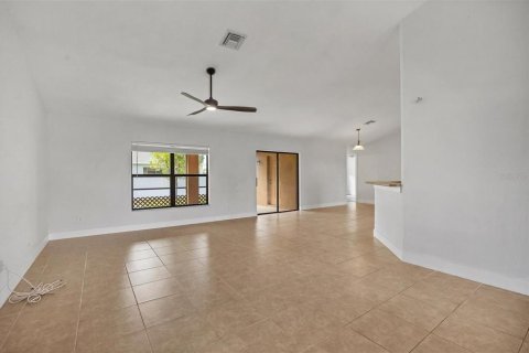 Villa ou maison à vendre à Port Charlotte, Floride: 5 chambres, 282.05 m2 № 1360884 - photo 14