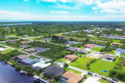 Villa ou maison à vendre à Port Charlotte, Floride: 5 chambres, 282.05 m2 № 1360884 - photo 4