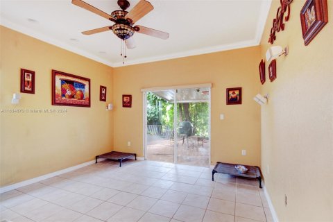 Villa ou maison à vendre à Cutler Bay, Floride: 4 chambres, 154.87 m2 № 1306333 - photo 13