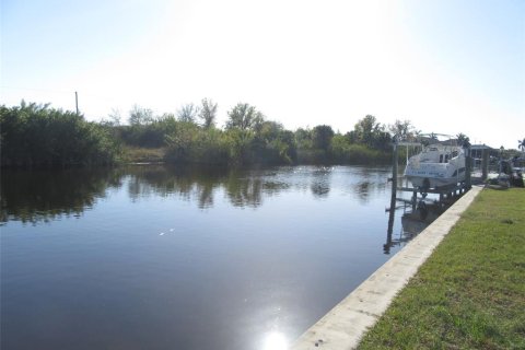 Land in Port Charlotte, Florida № 1034425 - photo 2