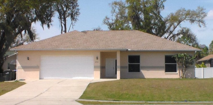 House in North Port, Florida 3 bedrooms, 161.37 sq.m. № 1041887