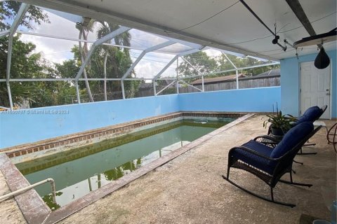 Casa en venta en Cutler Bay, Florida, 5 dormitorios, 127.83 m2 № 1347886 - foto 28