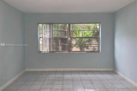 Copropriété à vendre à Pompano Beach, Floride: 2 chambres, 67.73 m2 № 1347812 - photo 11