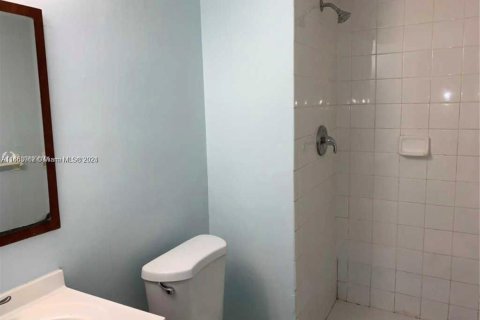 Copropriété à vendre à Pompano Beach, Floride: 2 chambres, 67.73 m2 № 1347812 - photo 6