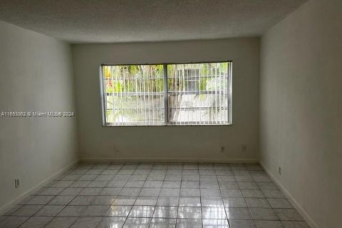 Copropriété à vendre à Pompano Beach, Floride: 2 chambres, 67.73 m2 № 1347812 - photo 13