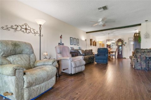 Condo in Port Richey, Florida, 2 bedrooms  № 1369895 - photo 5