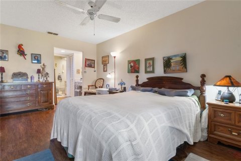 Condo in Port Richey, Florida, 2 bedrooms  № 1369895 - photo 20