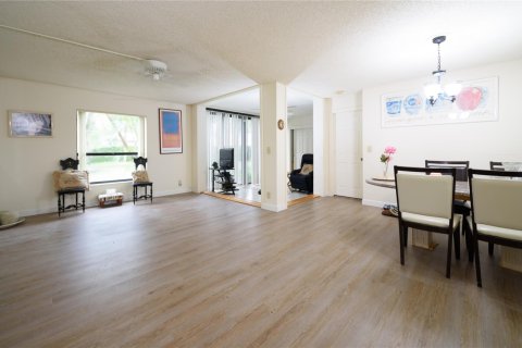 Condo in Pompano Beach, Florida, 2 bedrooms  № 1079289 - photo 8