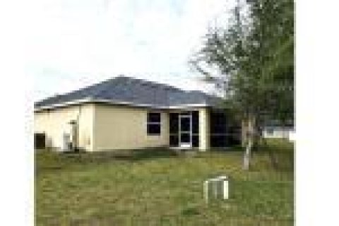 Villa ou maison à vendre à Cape Coral, Floride: 3 chambres, 189.99 m2 № 1079334 - photo 3