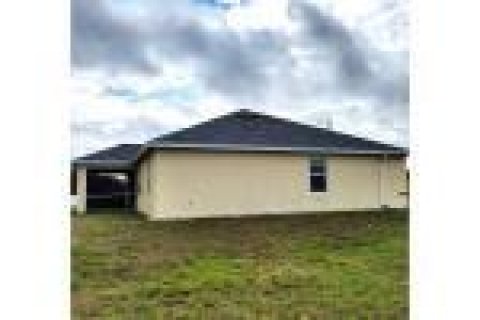 Villa ou maison à vendre à Cape Coral, Floride: 3 chambres, 189.99 m2 № 1079334 - photo 6