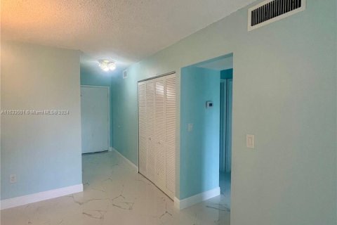 Copropriété à vendre à West Palm Beach, Floride: 2 chambres, 67.63 m2 № 1294068 - photo 5