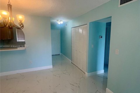 Copropriété à vendre à West Palm Beach, Floride: 2 chambres, 67.63 m2 № 1294068 - photo 4