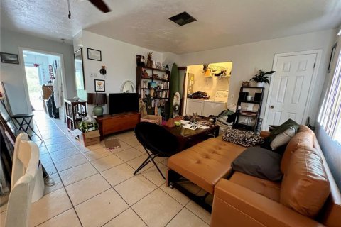 Commercial property in Edgewater, Florida 4 bedrooms, 144.93 sq.m. № 1191465 - photo 5