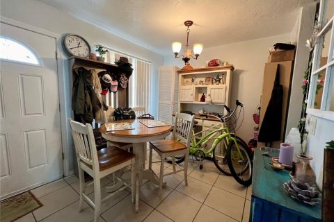 Commercial property in Edgewater, Florida 4 bedrooms, 144.93 sq.m. № 1191465 - photo 4