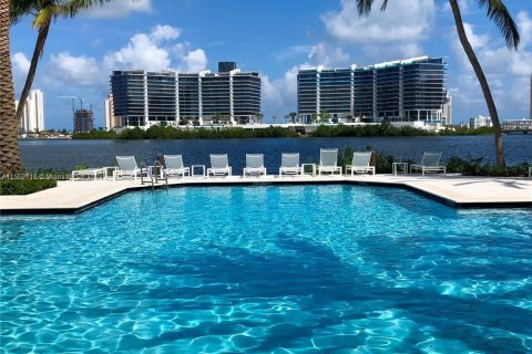 Condominio en venta en Aventura, Florida, 2 dormitorios, 110.65 m2 № 1072318 - foto 20