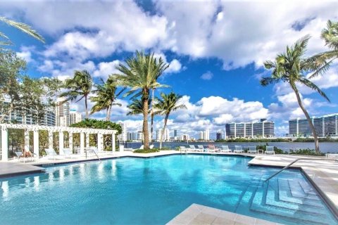 Condo in Aventura, Florida, 2 bedrooms  № 1072318 - photo 13