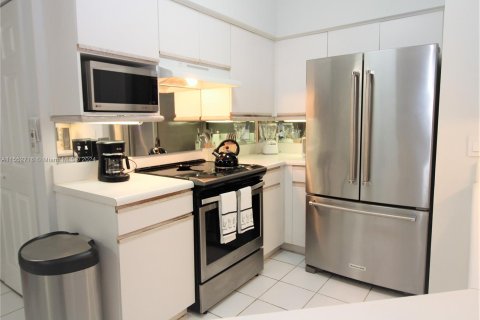 Condo in Aventura, Florida, 2 bedrooms  № 1072318 - photo 4