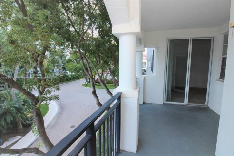 Copropriété à vendre à Aventura, Floride: 2 chambres, 110.65 m2 № 1072318 - photo 2