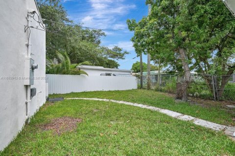 House in Miami, Florida 4 bedrooms, 126.53 sq.m. № 1240626 - photo 11