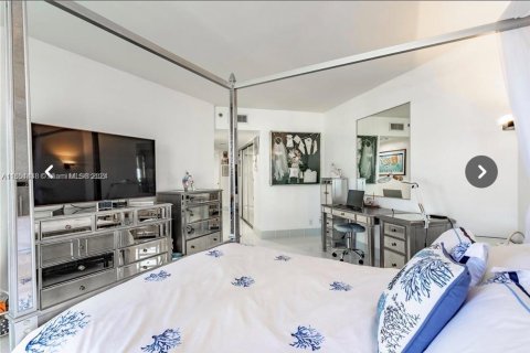 Condominio en venta en Sunny Isles Beach, Florida, 2 dormitorios, 135.64 m2 № 1354539 - foto 16