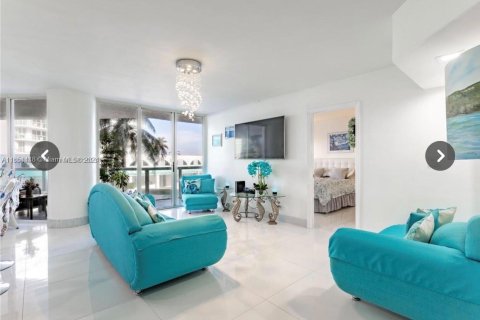 Condominio en venta en Sunny Isles Beach, Florida, 2 dormitorios, 135.64 m2 № 1354539 - foto 10