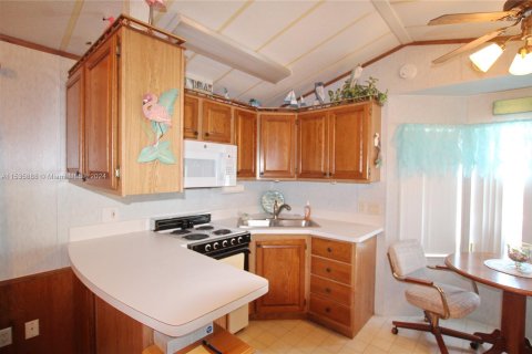 Casa en venta en Moore Haven, Florida, 1 dormitorio № 1017786 - foto 4