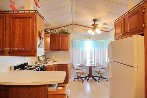 House in Moore Haven, Florida 1 bedroom № 1017786 - photo 7