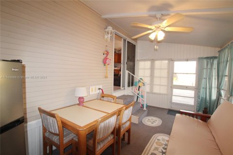 Casa en venta en Moore Haven, Florida, 1 dormitorio № 1017786 - foto 24