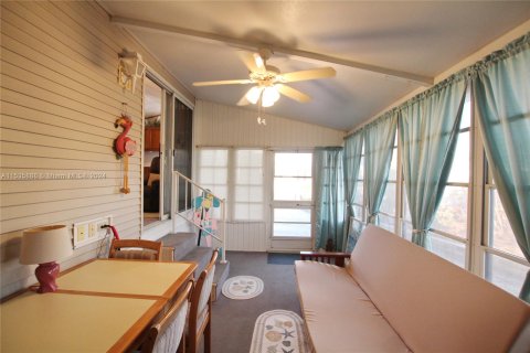 Villa ou maison à vendre à Moore Haven, Floride: 1 chambre № 1017786 - photo 23