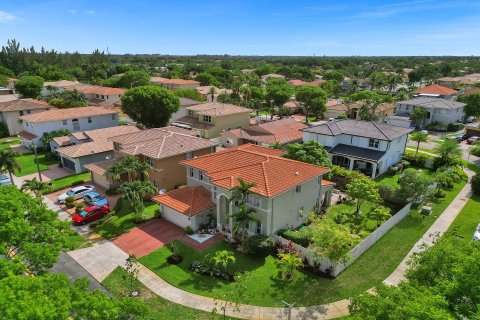 Villa ou maison à vendre à Miramar, Floride: 4 chambres, 297.66 m2 № 1227002 - photo 8