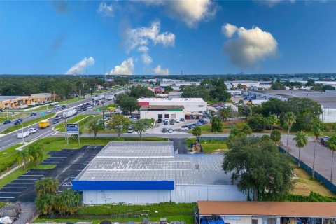 Propiedad comercial en venta en Orlando, Florida, 998.7 m2 № 1044421 - foto 11