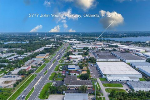 Propiedad comercial en venta en Orlando, Florida, 998.7 m2 № 1044421 - foto 20